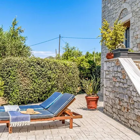 Epavlis Villa Methoni (Messenia)