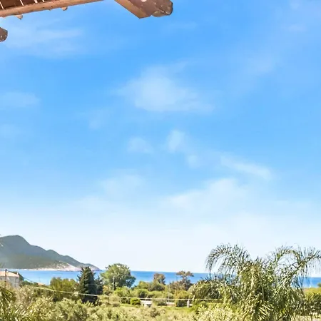 Villa Epavlis *