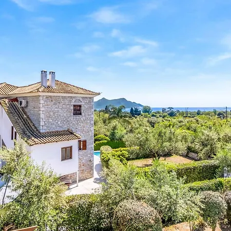 Villa Epavlis