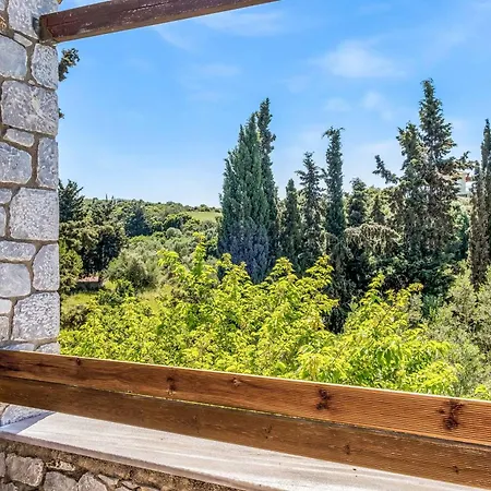 Villa Epavlis *