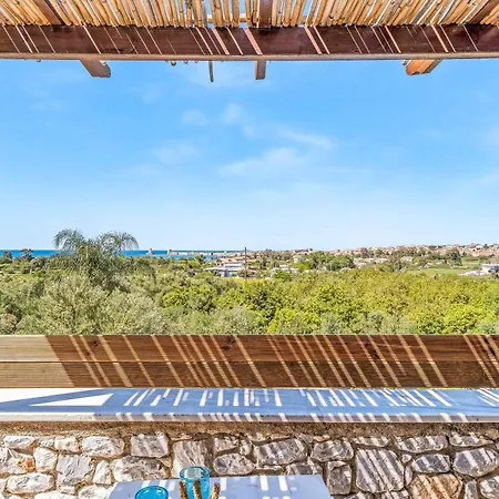 Epavlis Villa Methoni (Messenia)