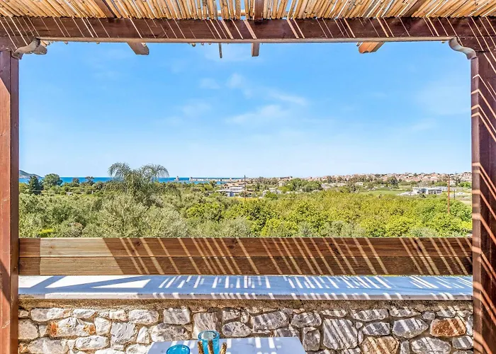 Epavlis Villa Methoni (Messenia)